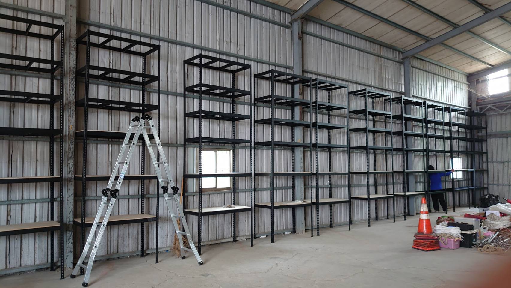 免螺絲角鋼工廠